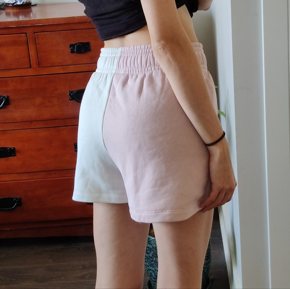 NWOT Nike fleece shorts in two tone pink and white colour block, Standard fit - Picture 7 of 8